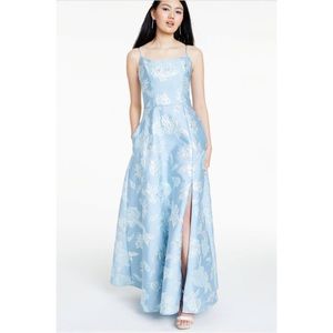 NWT! Night Way Collections brocade gown Size 4